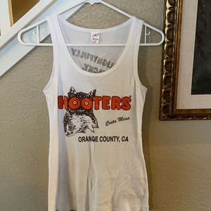 Hooters Costa Mesa Orange County tee shirt small